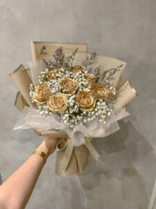 gold rose bouquet