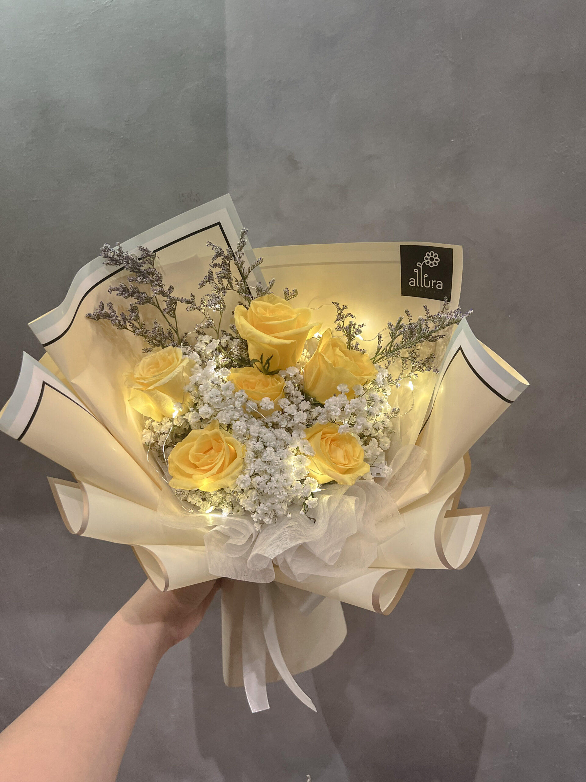 buket bunga mawar kuning