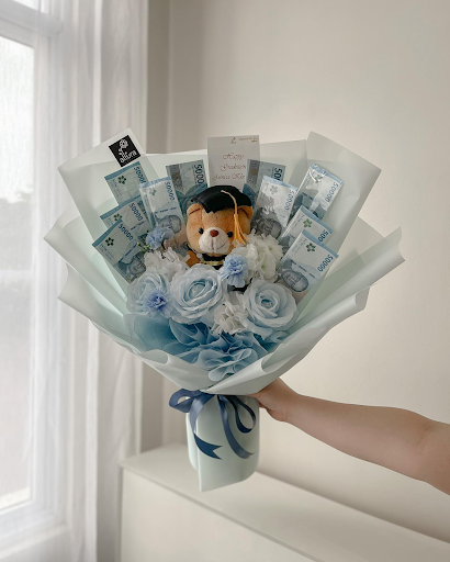 buket kelulusan sebagai hadiah sempro