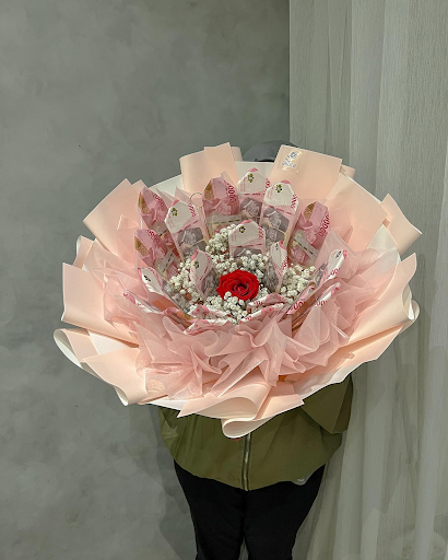 flower shaped money bouquet