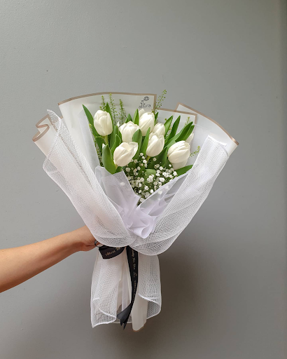tulip bouquet putih
