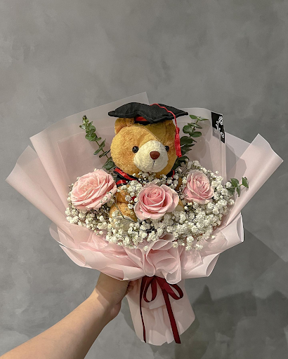 buket bunga bisa menjadi hadiah wisuda untuk pacar