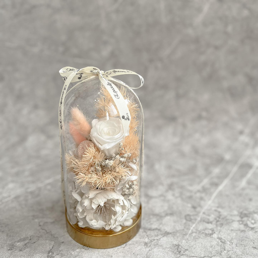 buket mawar putih Aurora Flower Dome