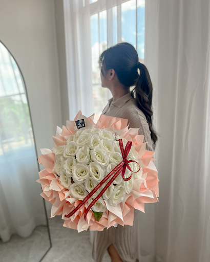 buket mawar putih Glamour Bouquet White Rose