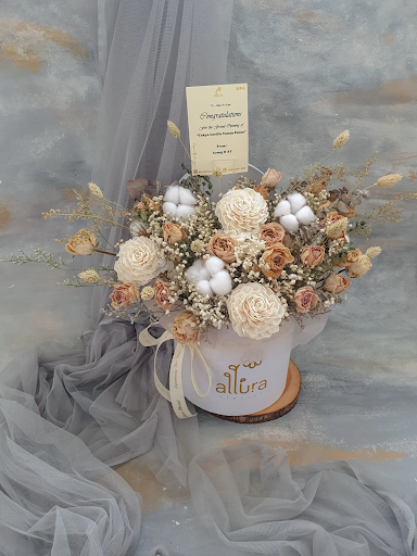 buket mawar putih Luna Bloombox