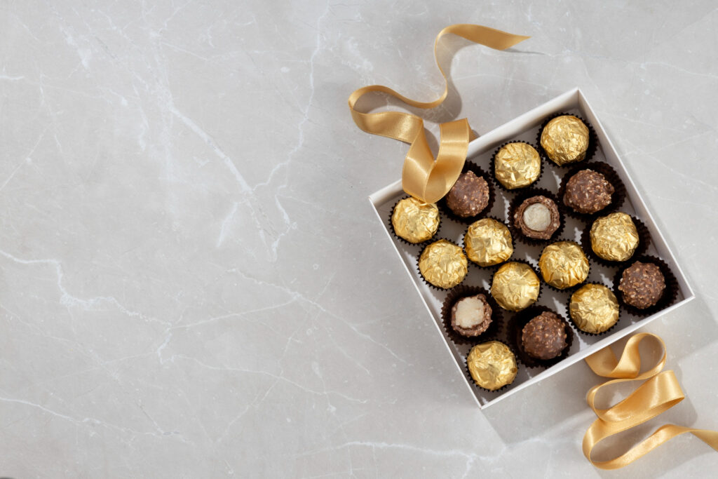 buket cokelat menjadi kado sederhana tapi berkesan untuk wisuda