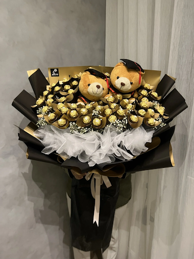 contoh buket wisuda cokelat