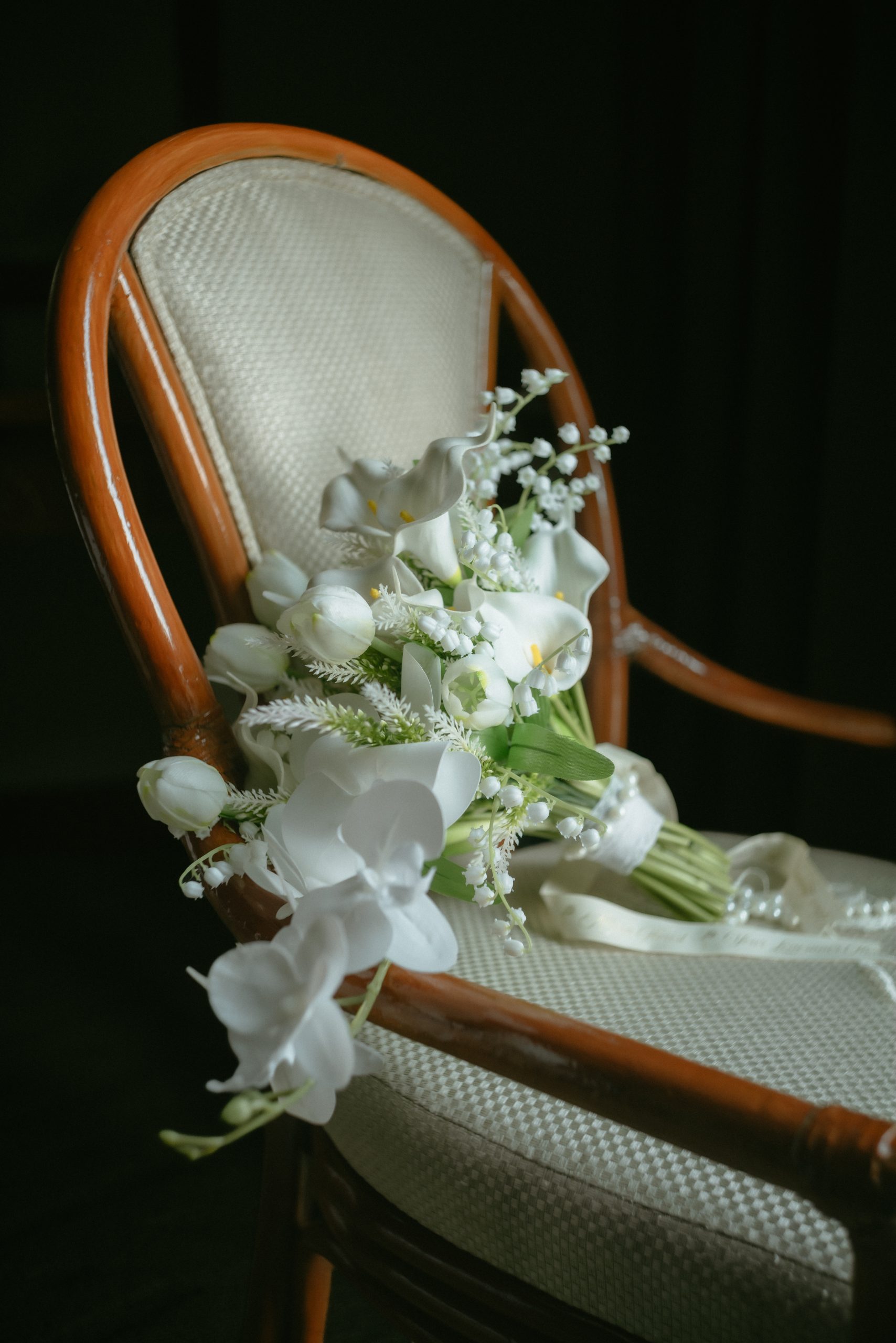 cascade artificial bouquet